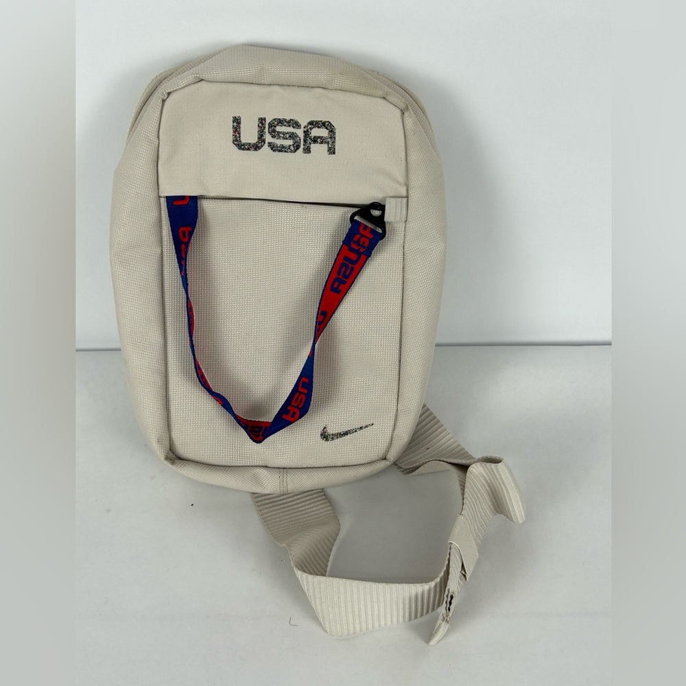 NIKE Sportswear Essentials Hip Pack - Team USA shoulder bag